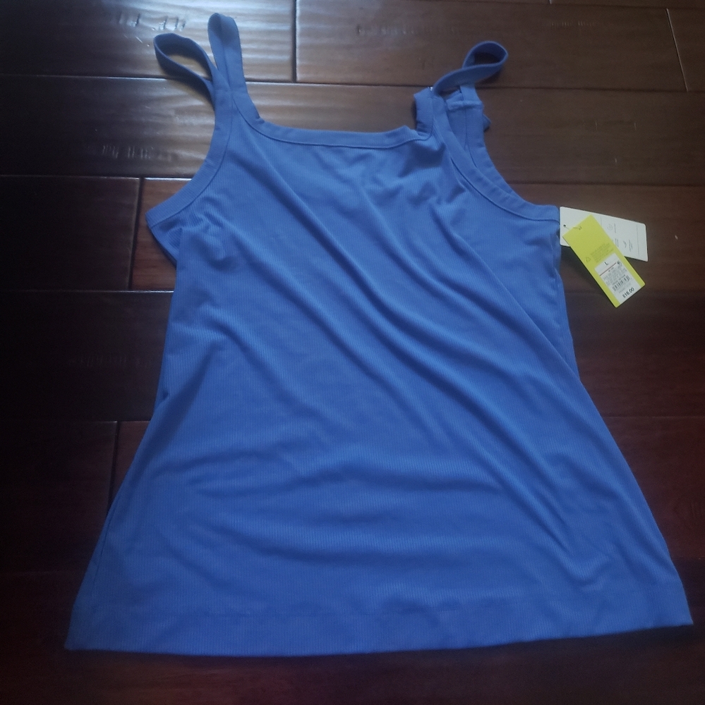 NWT Women All in Motion Ribbed Tank